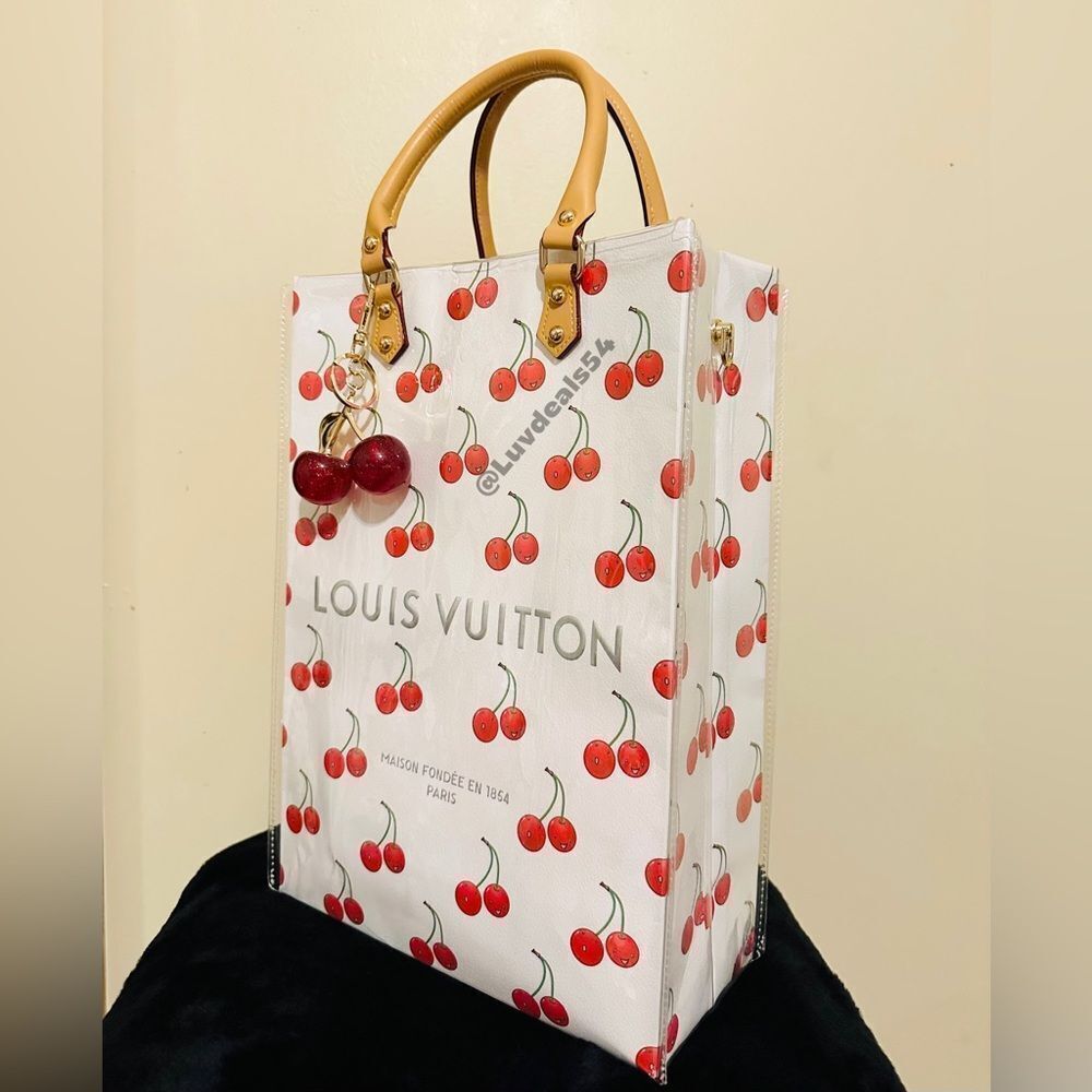 Louis Vuitton Vibrant Tote